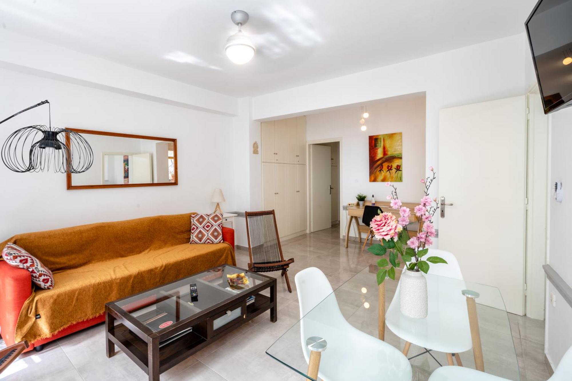Psiri Gem From In Vivo Apartments- Spacious 1St Floor Apartment With Balcony In Athens' Historic Center Eksteriør billede