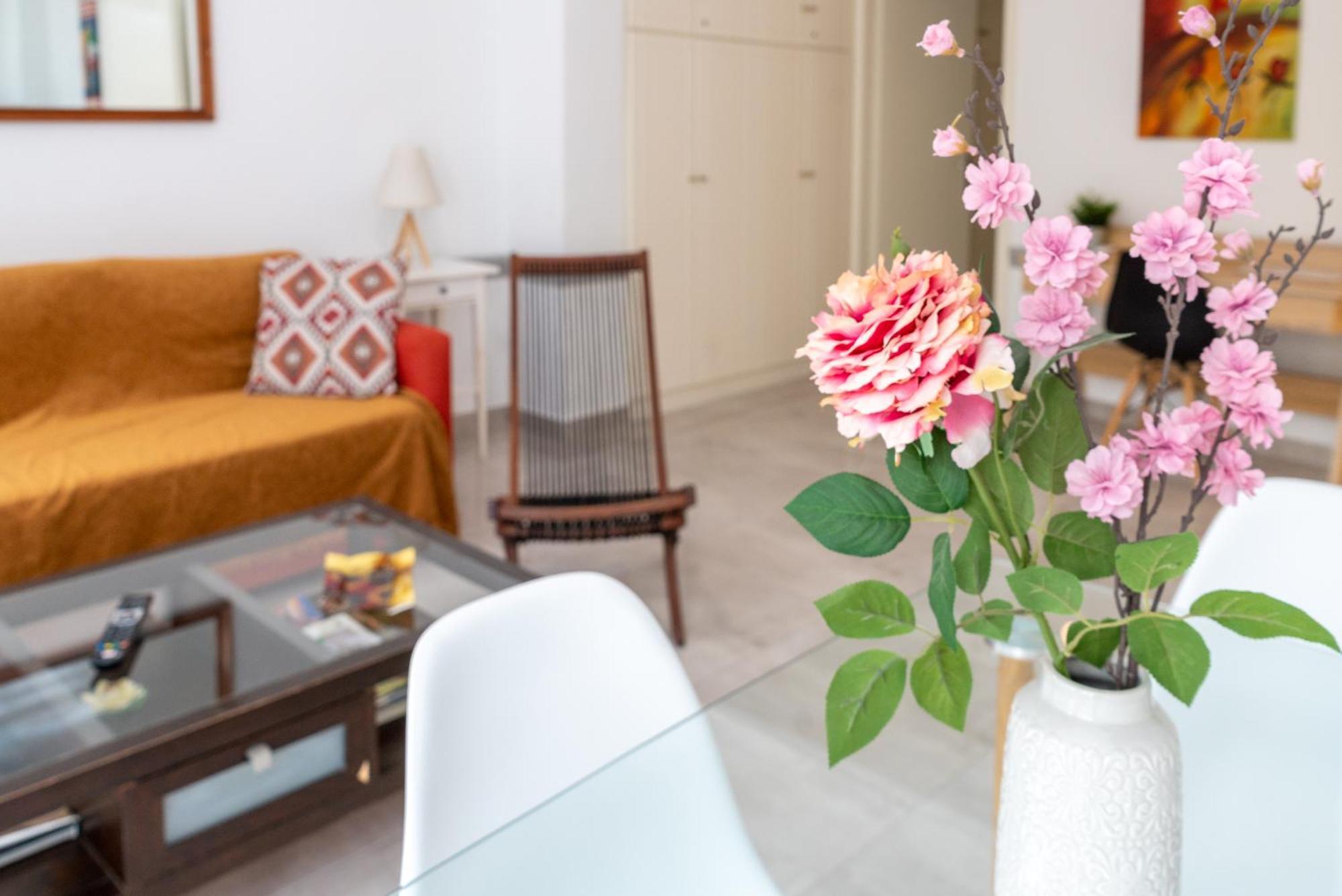 Psiri Gem From In Vivo Apartments- Spacious 1St Floor Apartment With Balcony In Athens' Historic Center Eksteriør billede