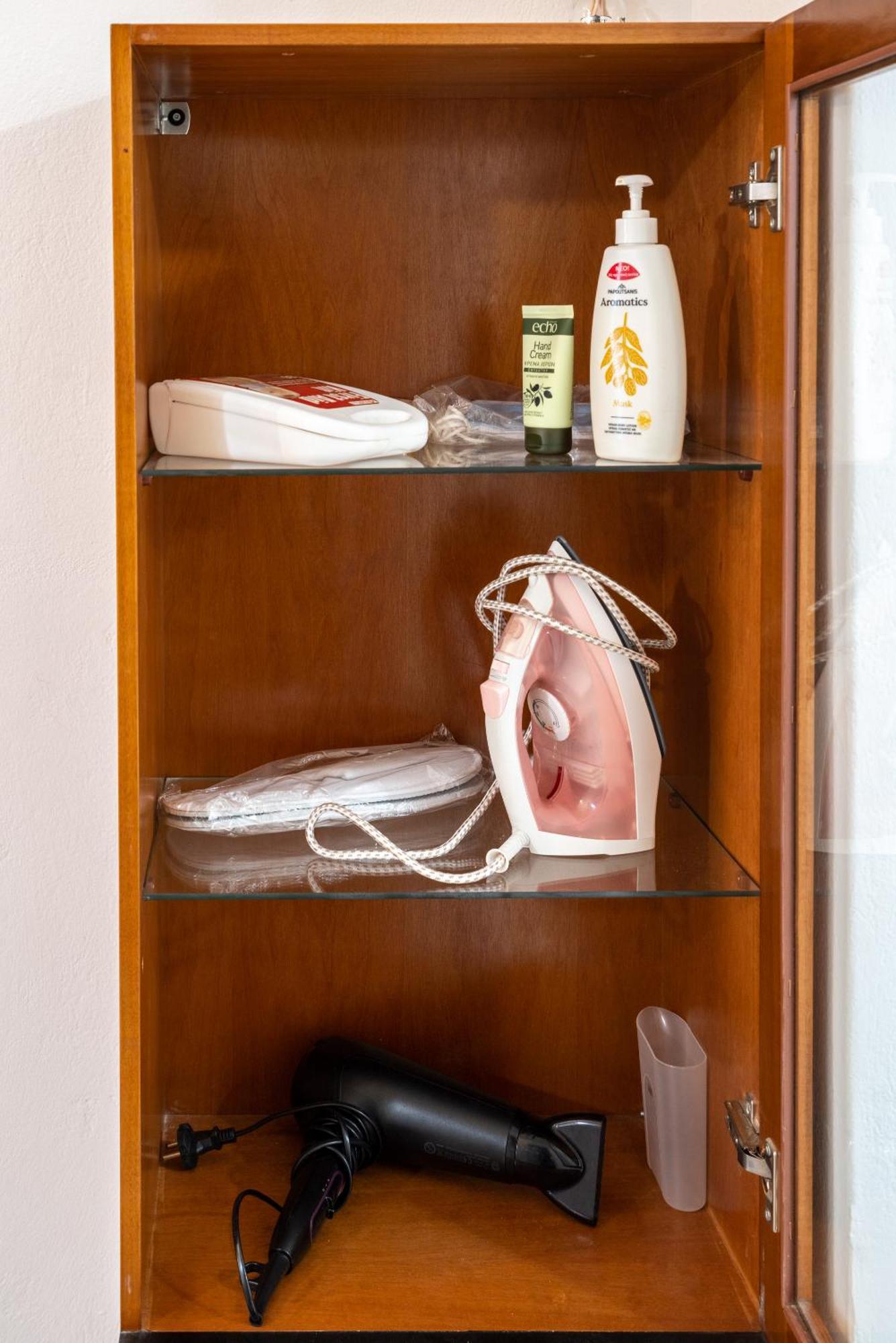 Psiri Gem From In Vivo Apartments- Spacious 1St Floor Apartment With Balcony In Athens' Historic Center Eksteriør billede